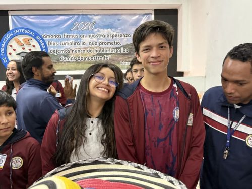 izada-buenas-acciones-2026-14